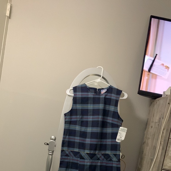 School uniform - Picture 2 of 2